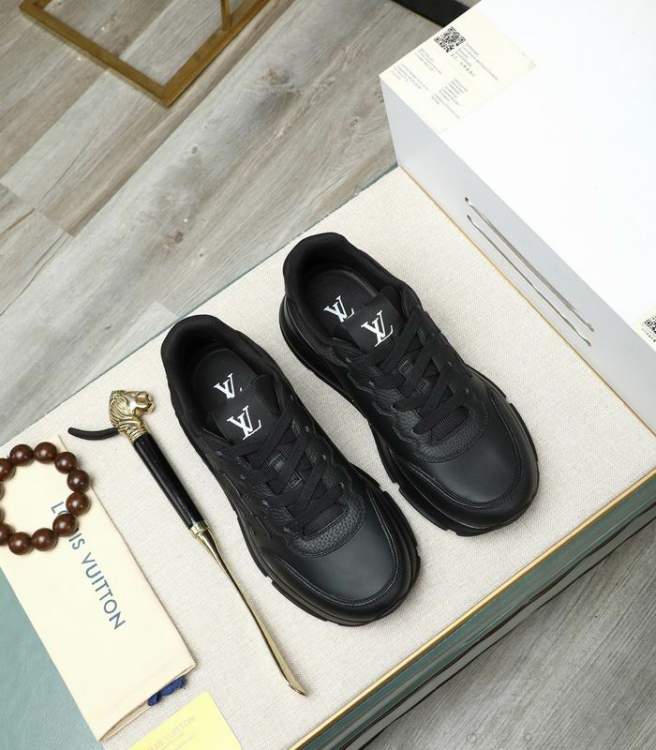 Picture of Louis Vuitton Shoes _SKULVsz38-45hnh032417339